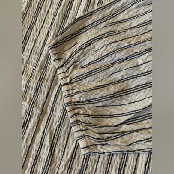 L Christopher & Banks Gray and White Pinstripe top with smocked neck, peasant - Picture 4 of 6